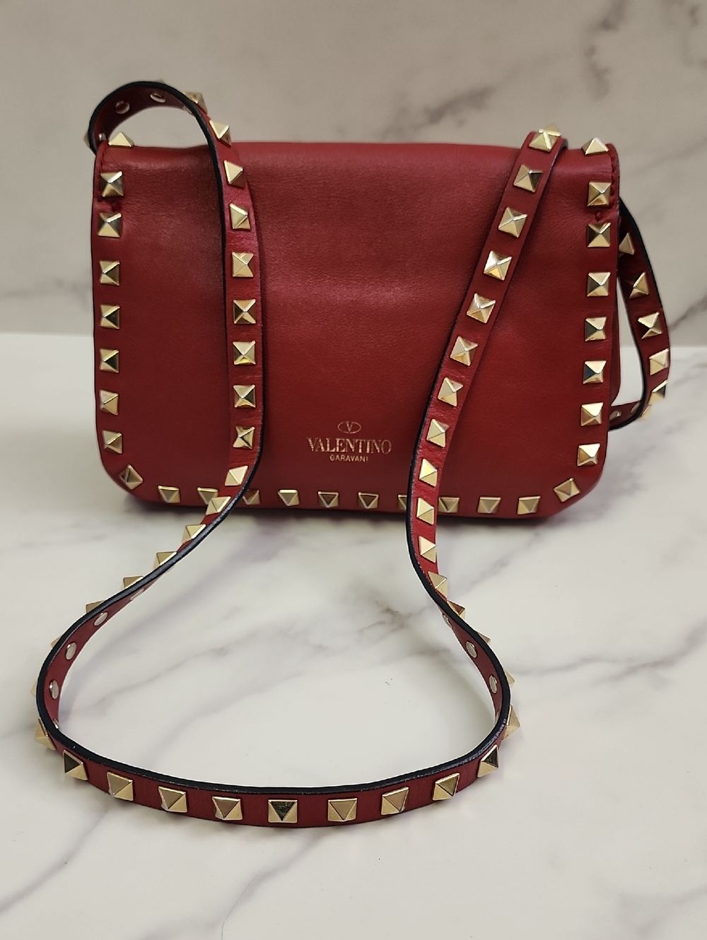 Authentic Red Leather Valentino Garavani Rockstud Shoulder Bag With Digital COA - Picture 3 of 13